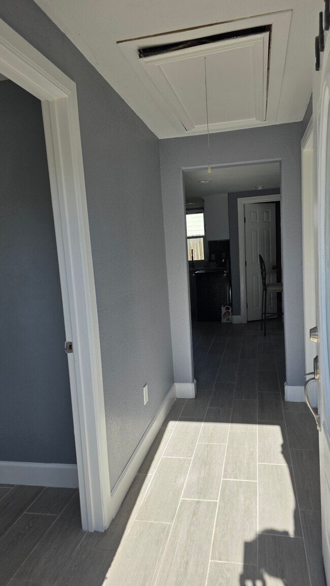 Photo - 9426 Sandra St