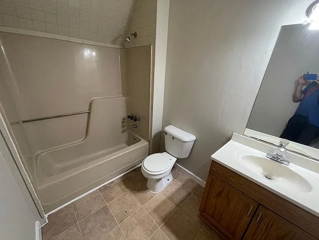 Photo - 3587 Midway Rd Unidad 3587 Midway Rd  A