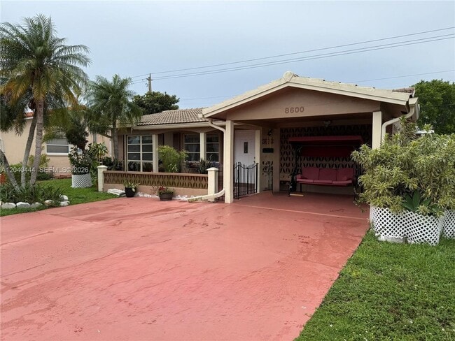 Photo - 8600 NW 57th Ct