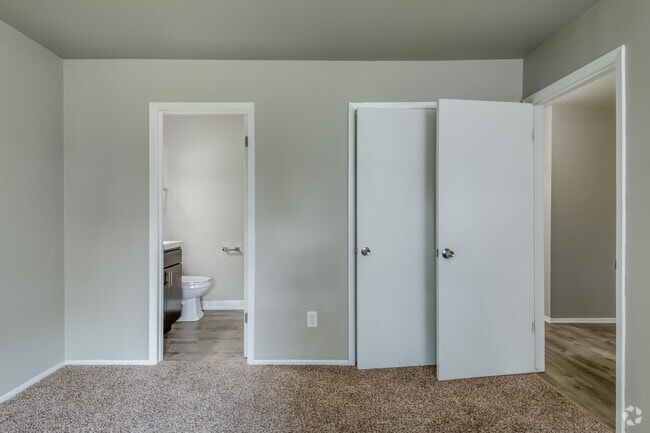2 BR, 2 BA - 1,000SF