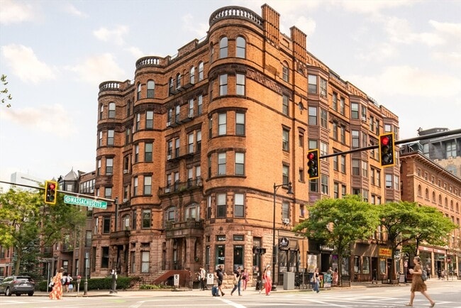 Building Photo - 362 Commonwealth Ave Unit 4E