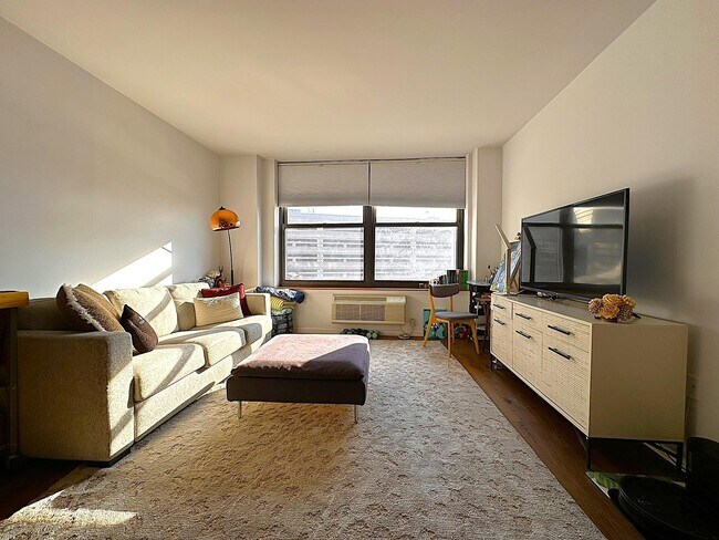 Photo - 102 Christopher Columbus Dr Unit 302