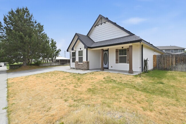 Photo - 1295 Blossom Ave