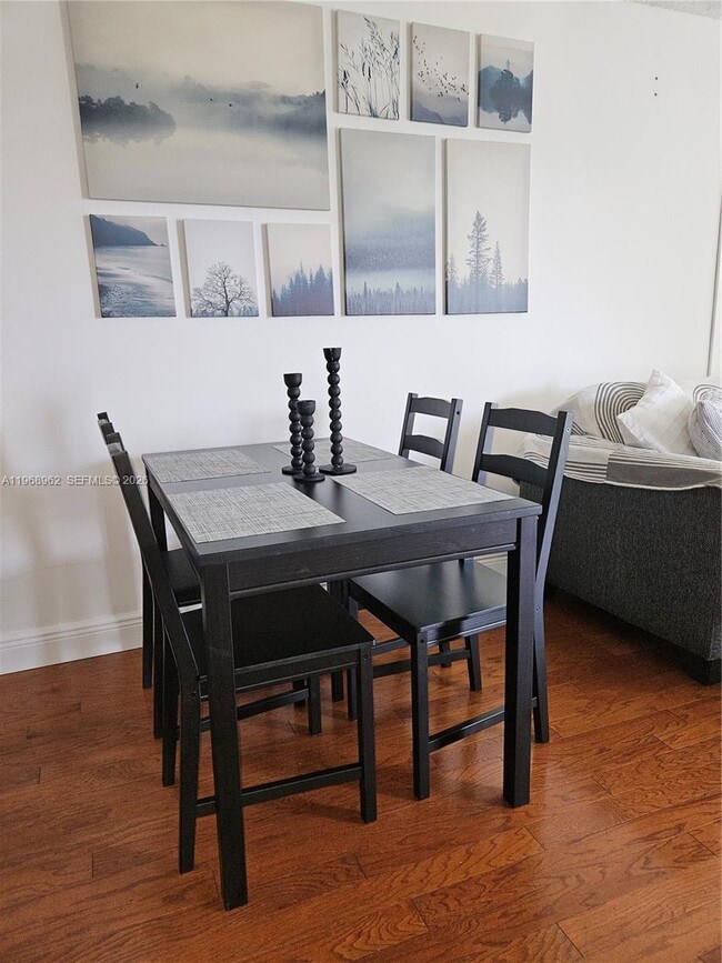 Photo - 9441 Live Oak Pl Unit 407