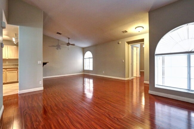 Photo - 3676 Renovah St