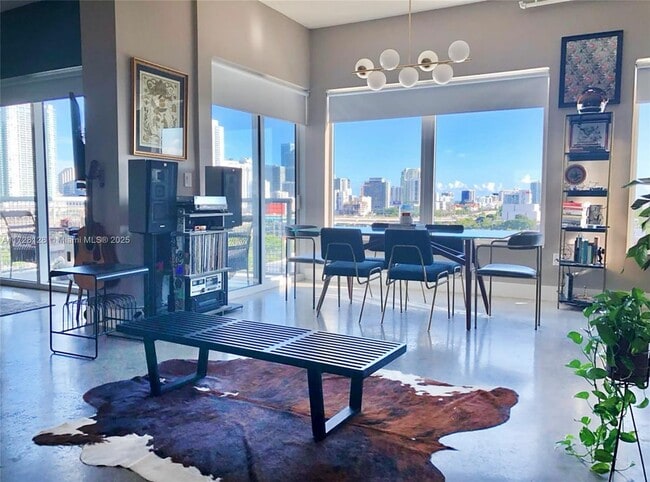 Photo - 10 SW South River Dr Unit 1211