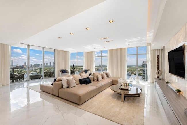 Building Photo - 17301 Biscayne Blvd Unit Ph-7