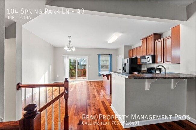 Photo - 104 Spring Park Ln