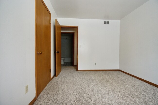 Photo - 407 4th Ave E