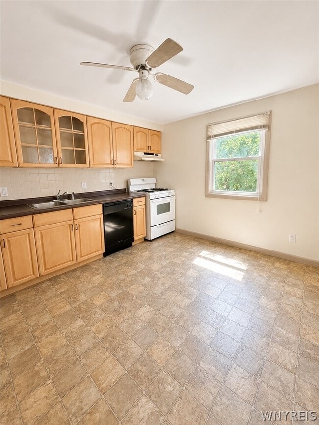 1 Robin Rd