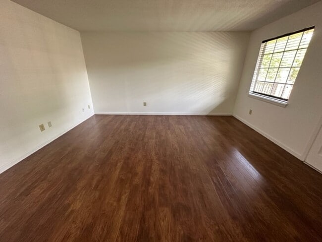 Photo - 3830 Country Club Rd Apartment Unit L