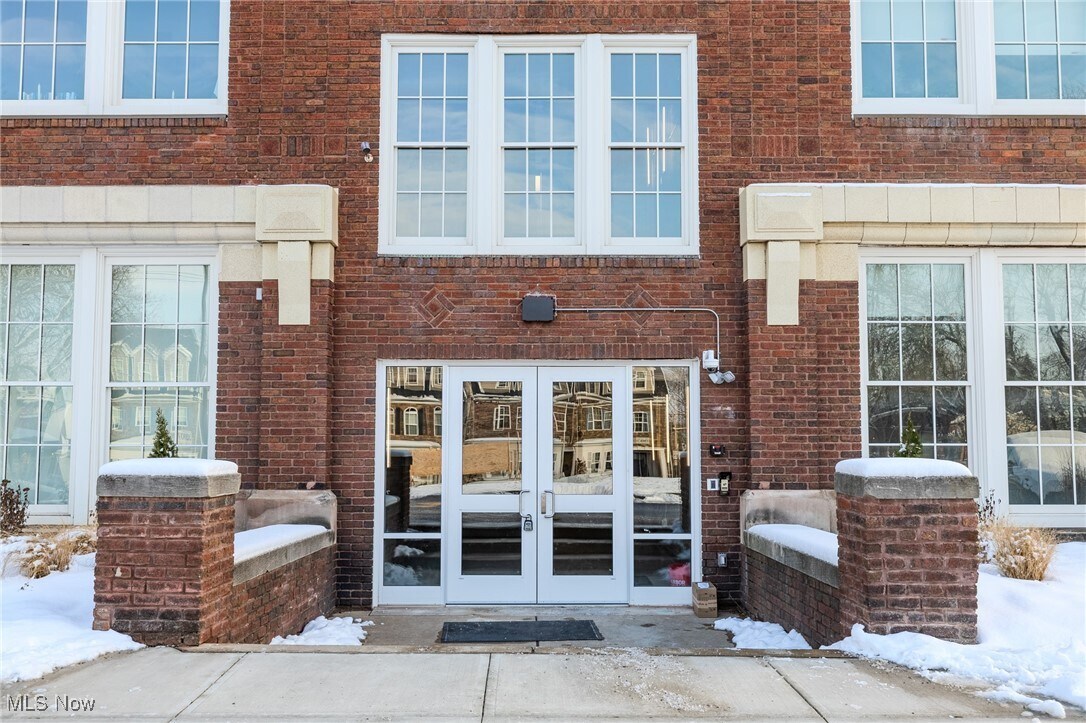 Photo - 25 E Spaulding St