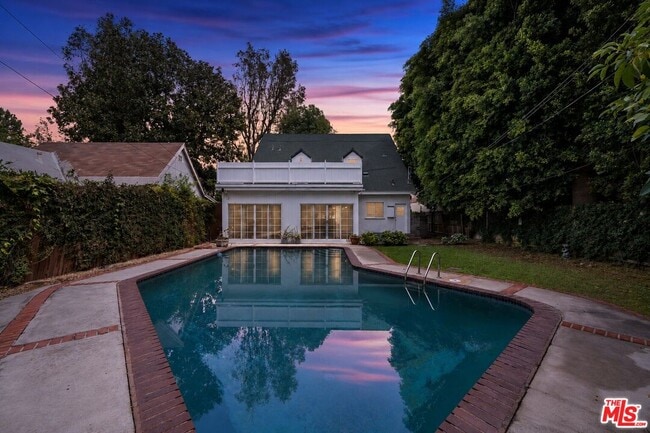 4309 Gentry Ave