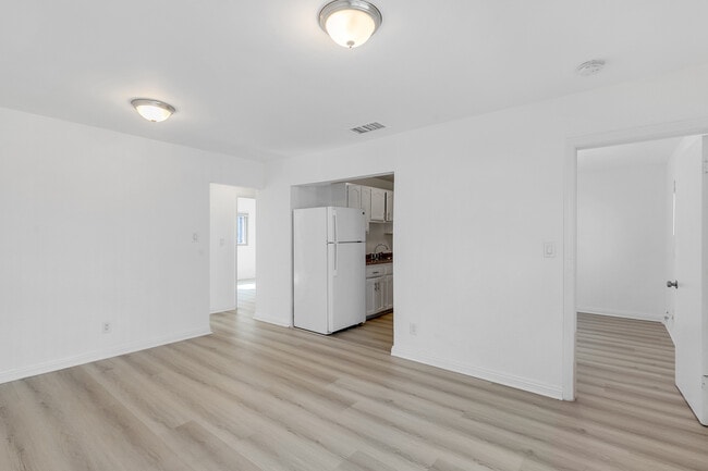 Building Photo - 832 W Colden Ave Unit 832 Rental