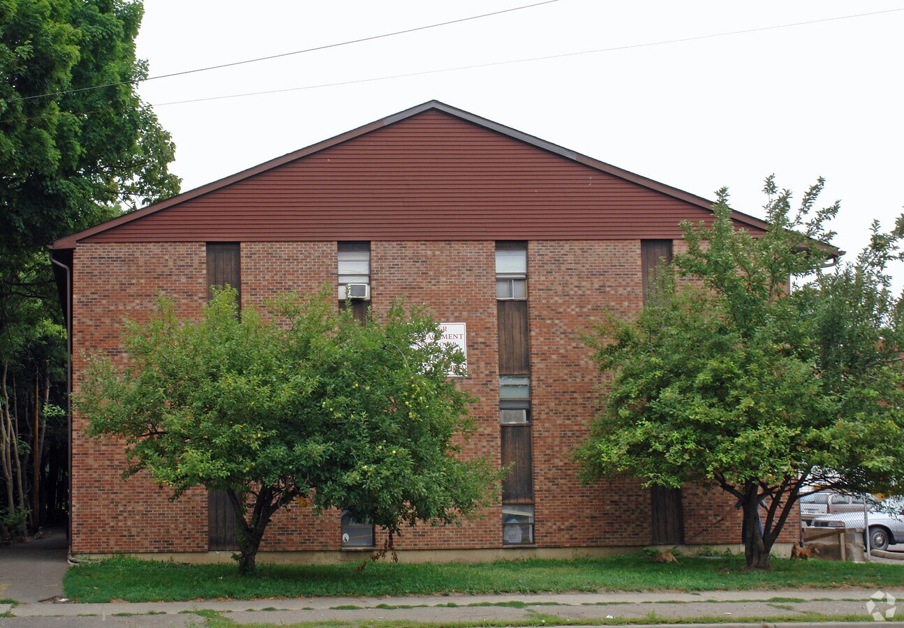Franklin Apartments - Franklin Apartments