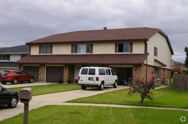 Building Photo - 315 Creekside Dr Rental