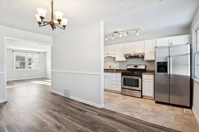 Photo - Available Now, Recently Renovated 3BD/1BA Twin in Downingtown Borough!