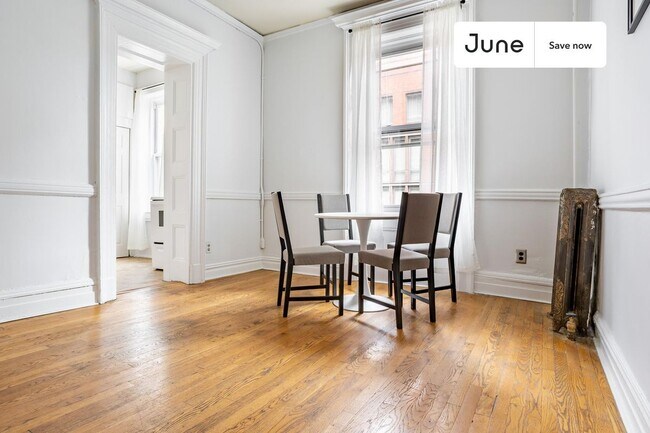 Photo - 400 W 20th St