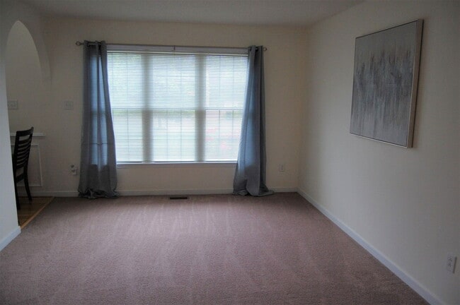 Photo - 2218 Midview Rd