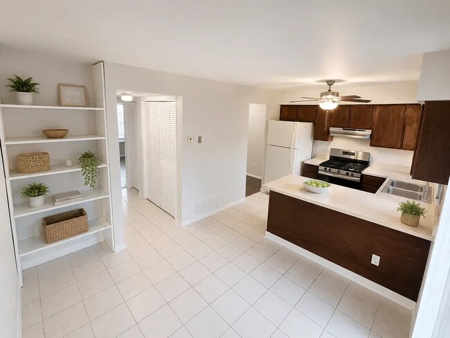 164 Woodlake Manor Dr