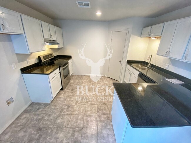 Photo - 11300 Cimarron Dr
