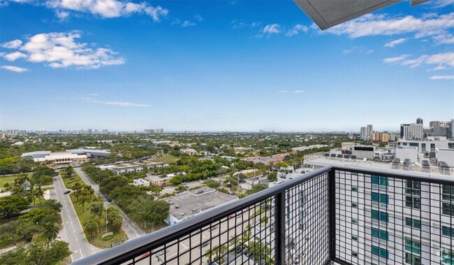 Building Photo - 555 NE 8th St Unit 1802 Rental