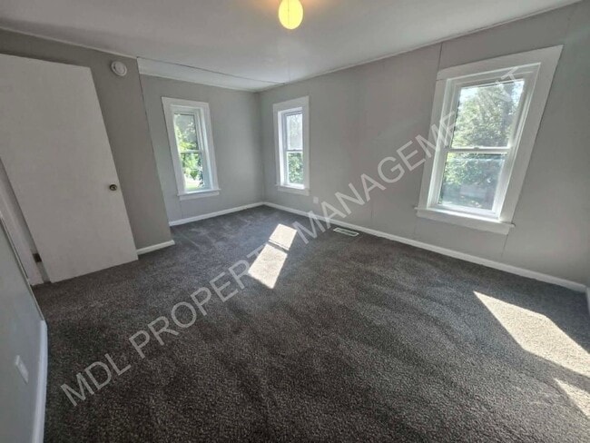 Photo - 913 N Granger St
