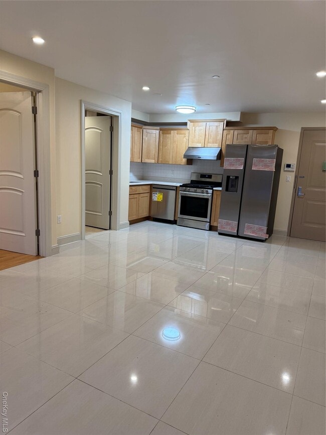 Photo - 65-38 Austin St Unit 2C