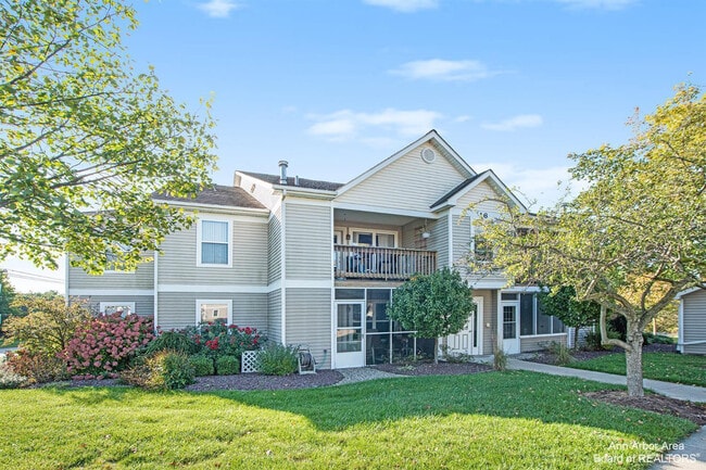 Photo - 1551 Oakfield Dr