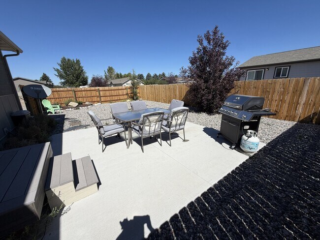 Photo - 511 W Hugel St
