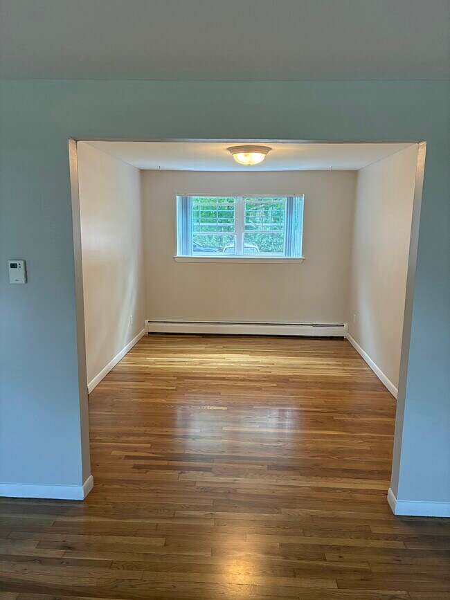 117 Dining Area