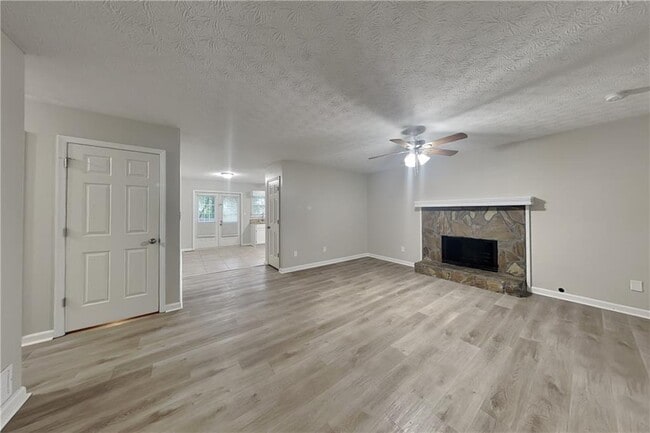 Photo - 20 Tracey Ln