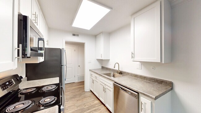 Photo - 823 Las Gallinas Ave Unit 107