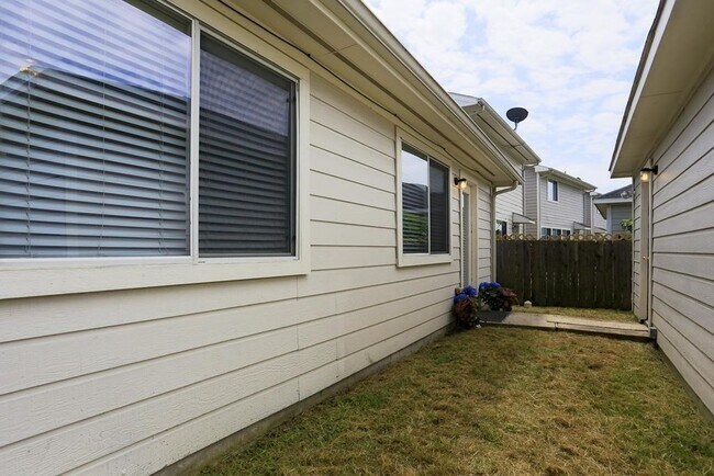 Photo - 11915 Sanspereil Dr