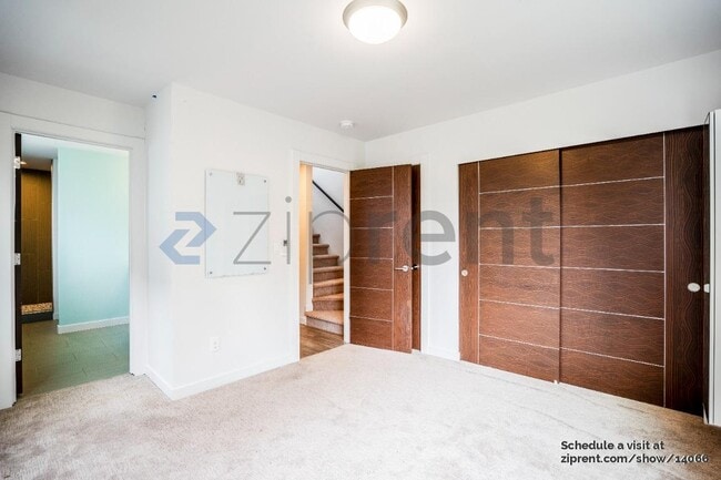Photo - Unit