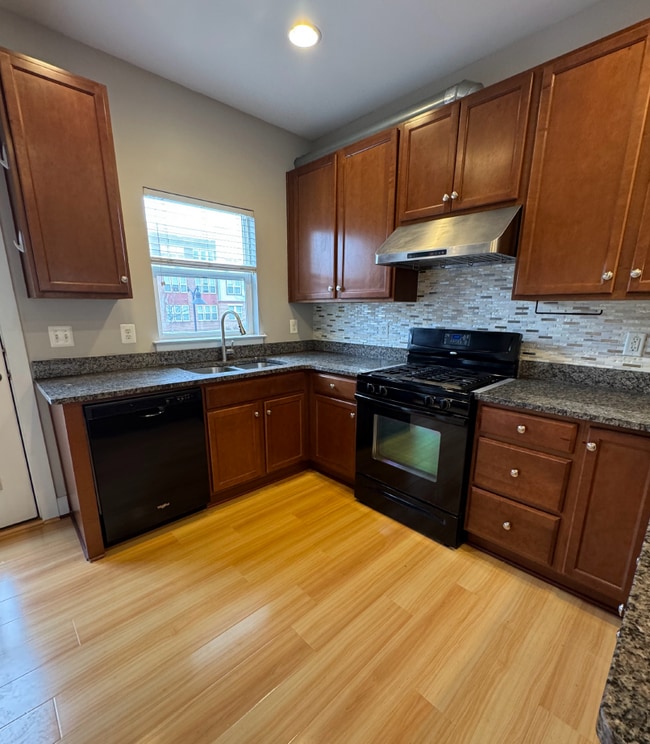 Photo - 5712 45th Ave