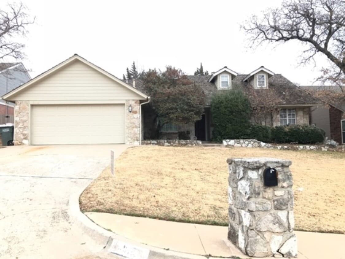 Spacious home for a Great Price! Edmond Sc... - Spacious home for a Great Price! Edmond Sc...