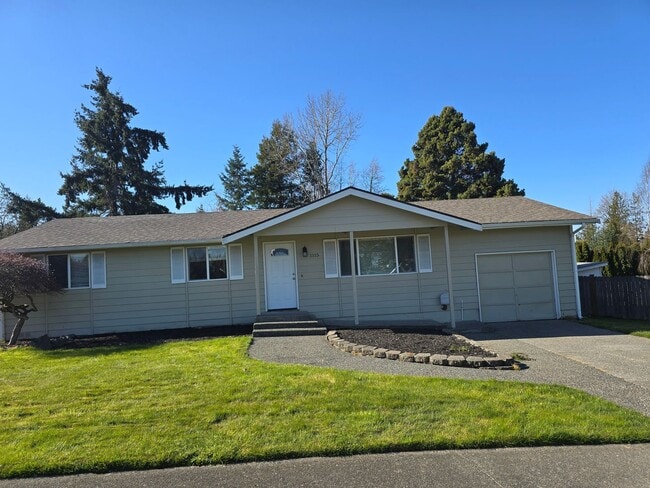 Building Photo - Newly renovated 3 bedroom rambler