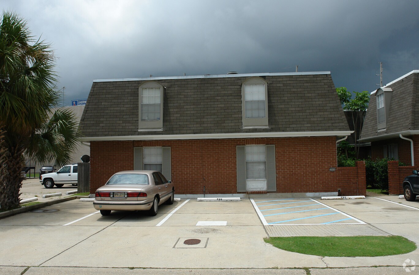 Photo - 2800 Kingman St