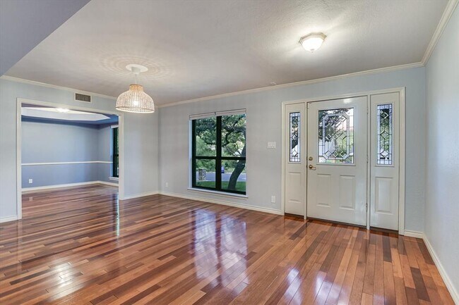 Photo - 11210 Deadoak Ln