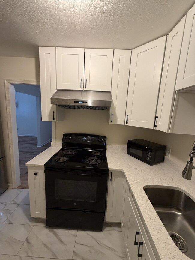 Photo - 4 Brook Rd Unit 5