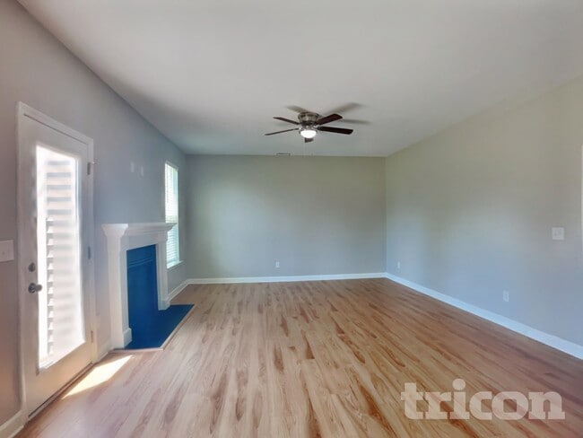 Photo - 120 Shore Pine Dr