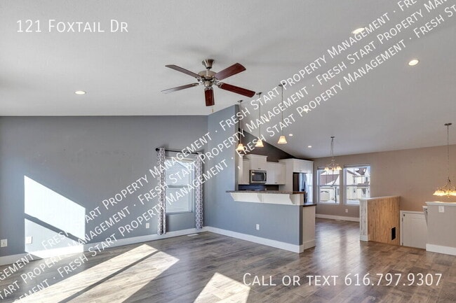 Photo - 121 Foxtail Dr