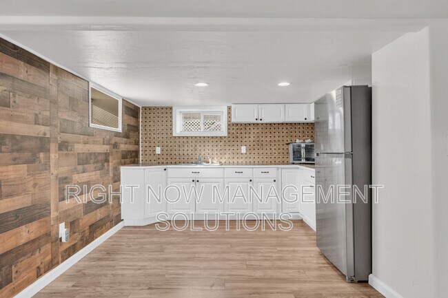 Photo - 202 S Middleton Rd Unidad