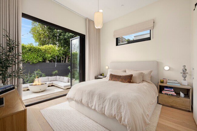 Photo - 9004 Dicks St