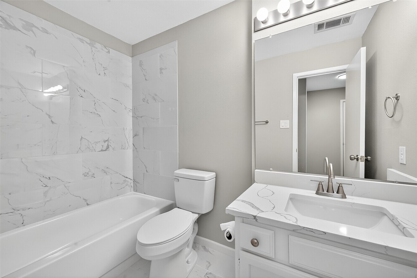 Photo - 3111 Timber View Dr