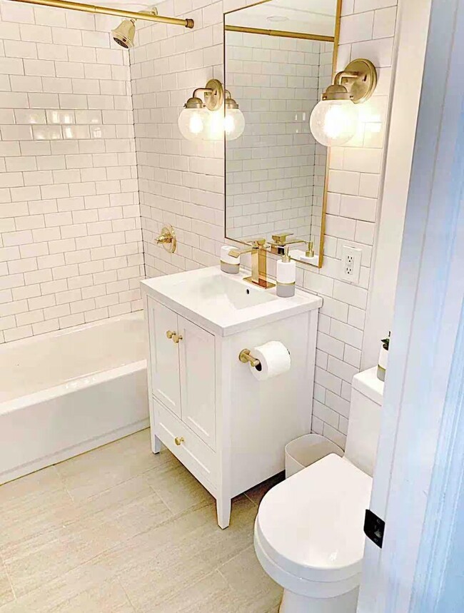 Photo - 603 Knickerbocker Ave