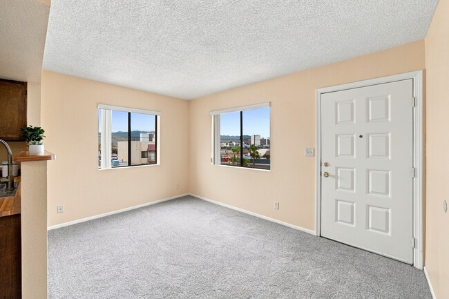 Photo - 125 Lee Ave Unit A