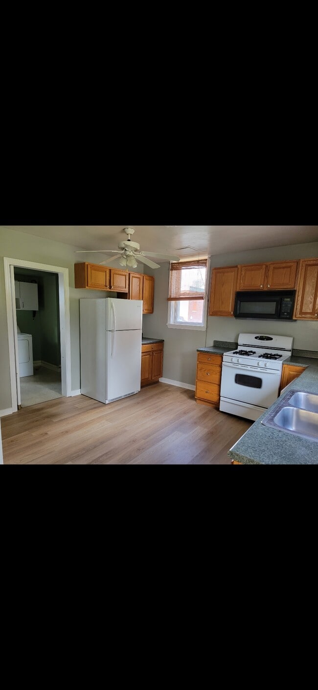 Photo - 112 Underwood Ave