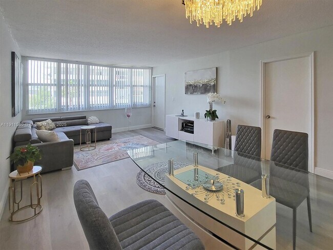 Photo - 1825 S Ocean Dr Unidad 206